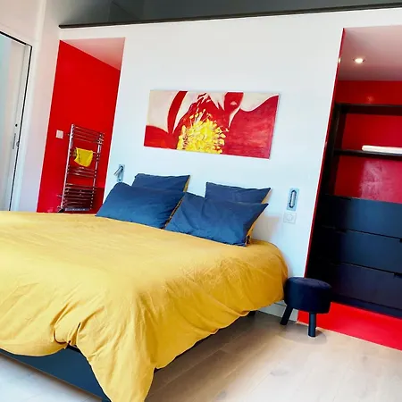 In Mit Grossem Balkon Und Meerblick By Interhome * Pornichet