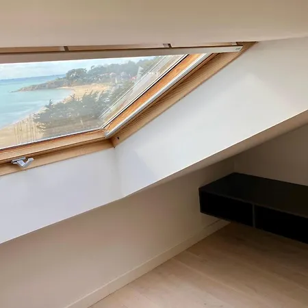 In Mit Grossem Balkon Und Meerblick By Interhome * Pornichet