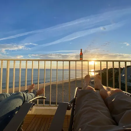 In Mit Grossem Balkon Und Meerblick By Interhome شقة